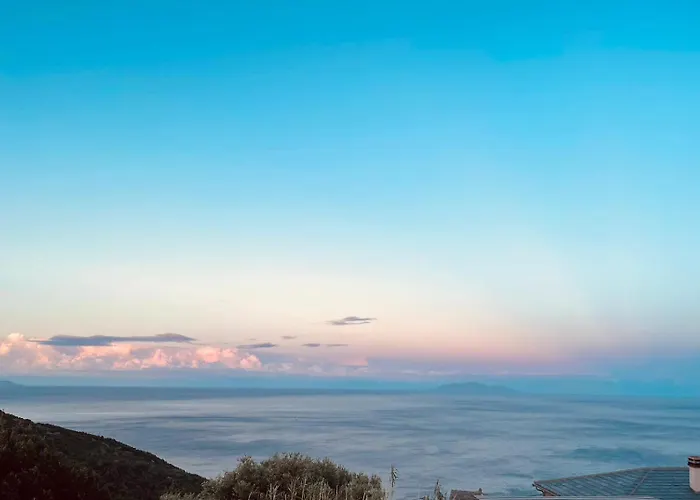 Hébergement de vacances La Cazetta Du Cap By Monarca, Vue Mer, 4 Personnes *